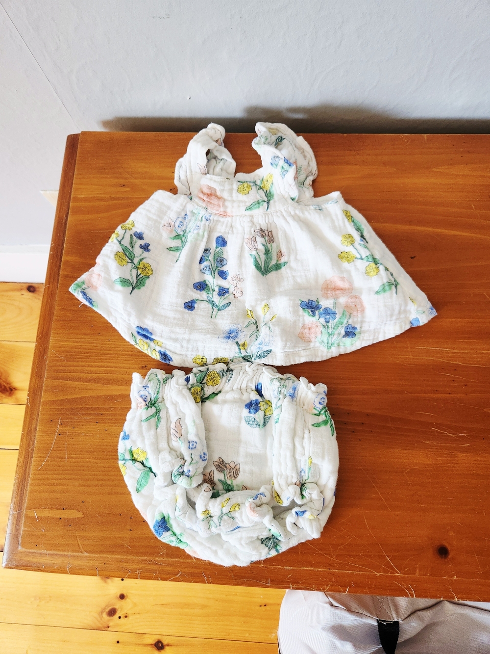 Angel Dear 3-6m Muslin Floral Print Dress and Bloomer Set